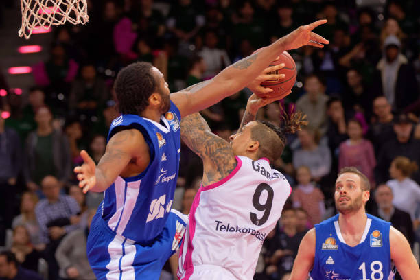 形成了一个 形成了一个